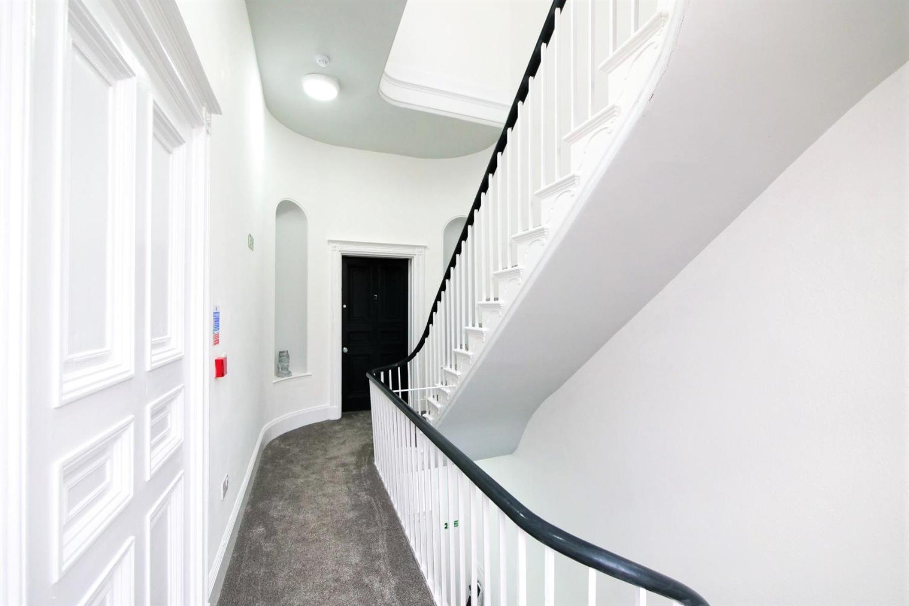 Margaret'S Quattro By Fortuna Property Apartment Cheltenham Exterior photo